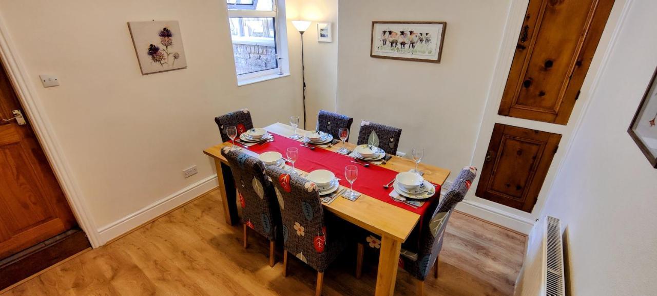 Rhubarb Terrace On The Coast - Sleeps 1-6 Colwyn Bay Exterior foto
