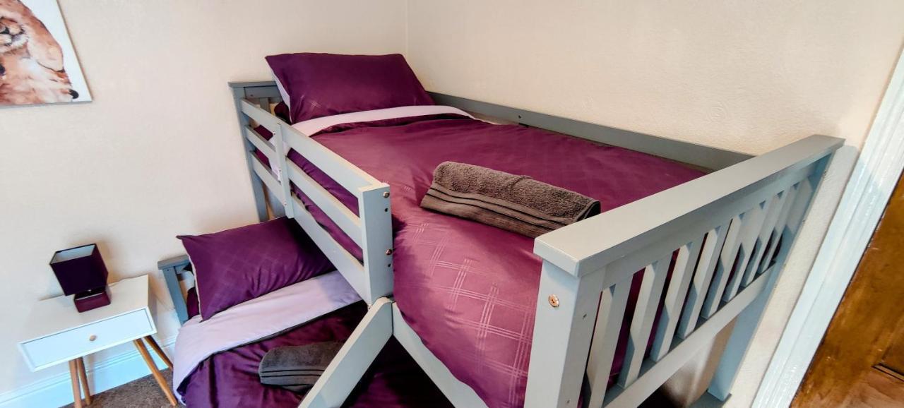 Rhubarb Terrace On The Coast - Sleeps 1-6 Colwyn Bay Exterior foto
